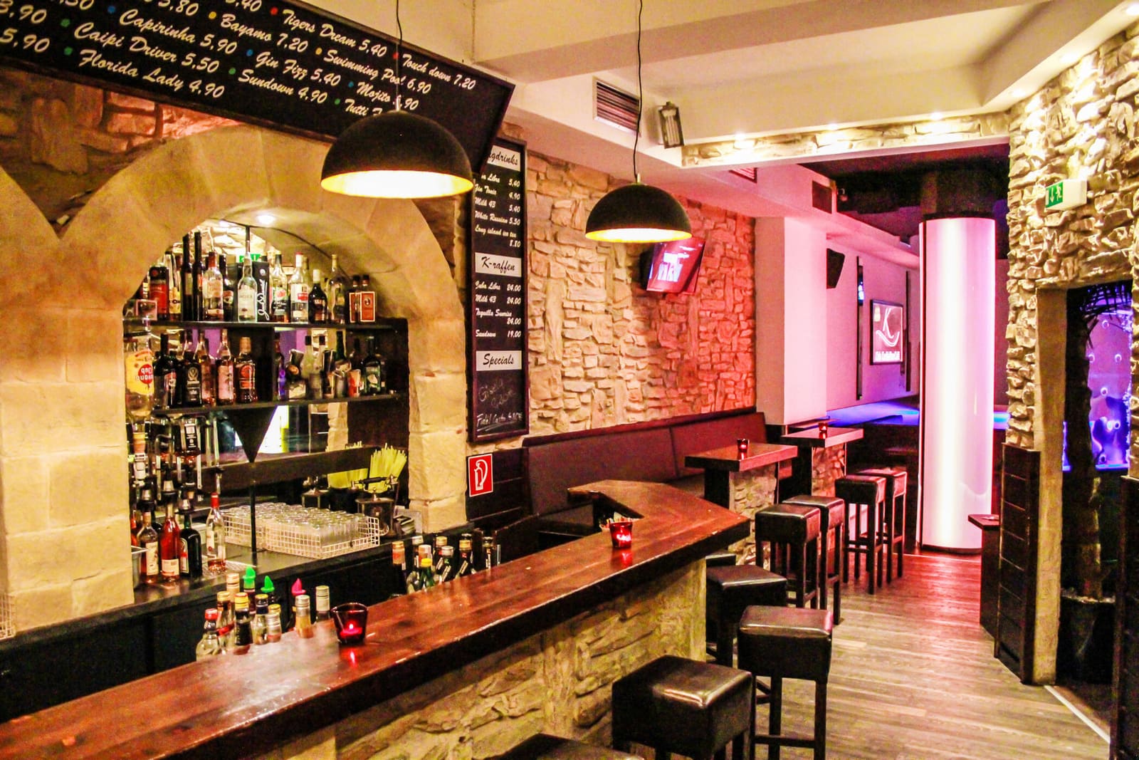 K-Club mit Cocktailbar im Gasthof Krone